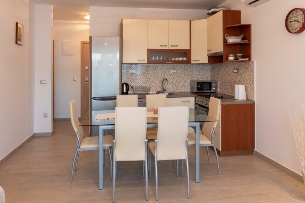Apartment Marina Trogir Exteriör bild